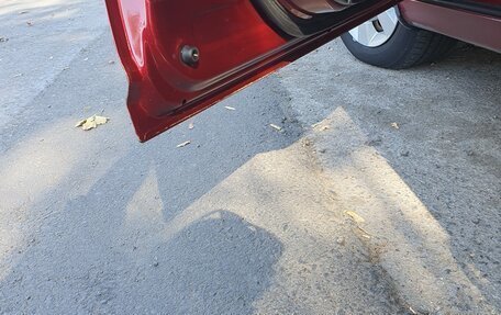 Toyota Avensis III рестайлинг, 2003 год, 450 000 рублей, 10 фотография