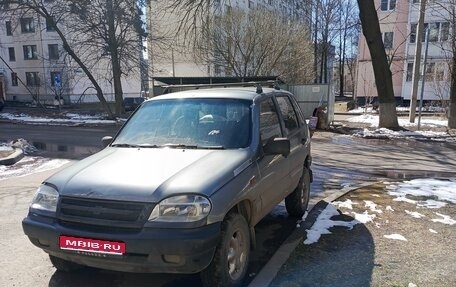 Chevrolet Niva I рестайлинг, 2004 год, 180 000 рублей, 1 фотография