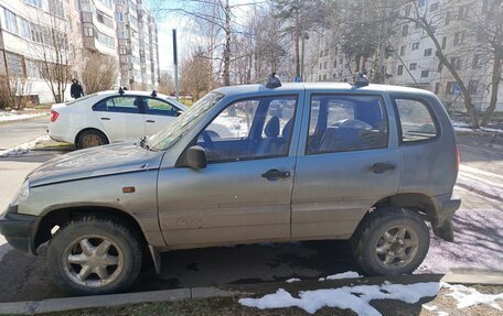 Chevrolet Niva I рестайлинг, 2004 год, 180 000 рублей, 3 фотография