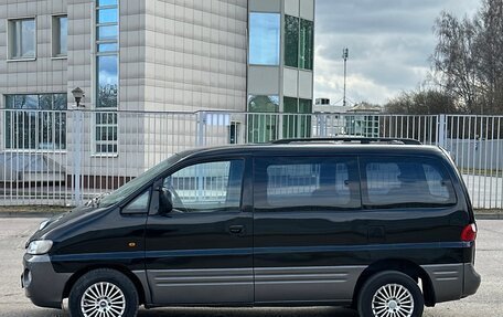 Hyundai Starex I рестайлинг, 2003 год, 399 000 рублей, 3 фотография