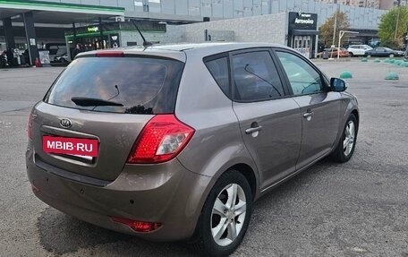 KIA cee'd I рестайлинг, 2011 год, 650 000 рублей, 3 фотография