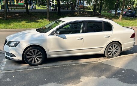 Skoda Superb III рестайлинг, 2013 год, 1 400 000 рублей, 2 фотография