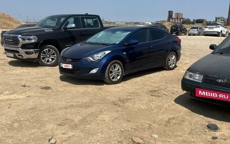 Hyundai Elantra V, 2011 год, 1 000 000 рублей, 5 фотография