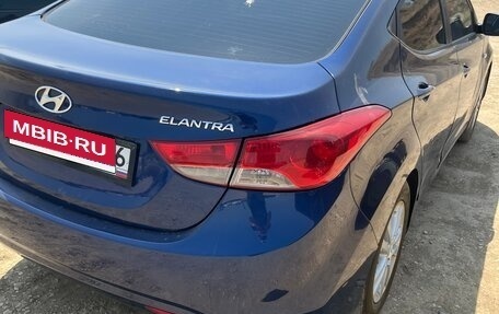 Hyundai Elantra V, 2011 год, 1 000 000 рублей, 4 фотография