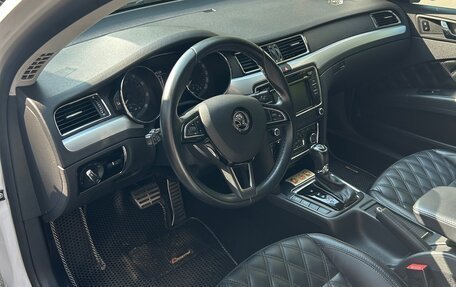 Skoda Superb III рестайлинг, 2013 год, 1 400 000 рублей, 11 фотография