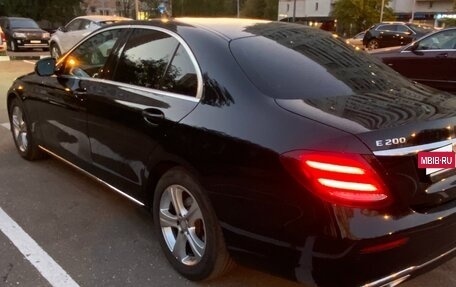 Mercedes-Benz E-Класс, 2017 год, 1 800 000 рублей, 2 фотография