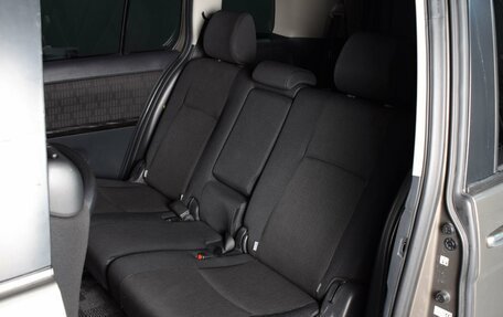 Toyota ISis I, 2013 год, 1 350 000 рублей, 7 фотография