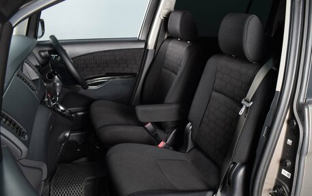 Toyota ISis I, 2013 год, 1 350 000 рублей, 8 фотография