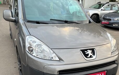 Peugeot Partner II рестайлинг 2, 2011 год, 650 000 рублей, 1 фотография