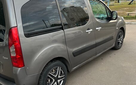 Peugeot Partner II рестайлинг 2, 2011 год, 650 000 рублей, 6 фотография