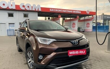 Toyota RAV4, 2017 год, 1 680 000 рублей, 8 фотография