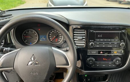 Mitsubishi Outlander III рестайлинг 3, 2019 год, 1 782 000 рублей, 9 фотография