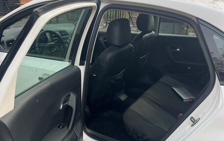 Volkswagen Polo VI (EU Market), 2013 год, 880 000 рублей, 6 фотография