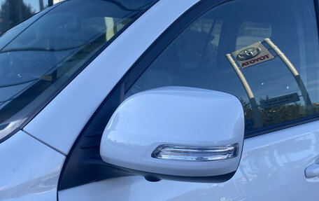 Toyota Land Cruiser Prado 150 рестайлинг 2, 2017 год, 4 384 000 рублей, 5 фотография