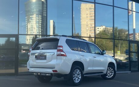 Toyota Land Cruiser Prado 150 рестайлинг 2, 2017 год, 4 384 000 рублей, 2 фотография