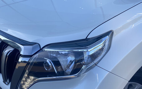 Toyota Land Cruiser Prado 150 рестайлинг 2, 2017 год, 4 384 000 рублей, 15 фотография