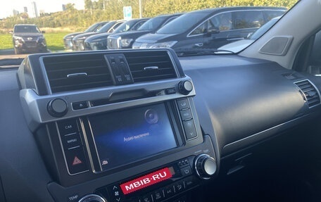 Toyota Land Cruiser Prado 150 рестайлинг 2, 2017 год, 4 384 000 рублей, 8 фотография