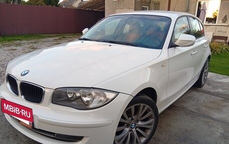 BMW 1 серия, 2011 год, 1 230 000 рублей, 3 фотография