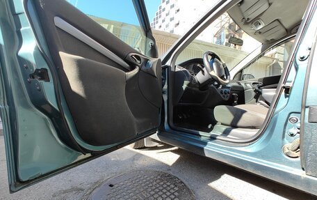 Ford Focus IV, 2003 год, 370 000 рублей, 5 фотография