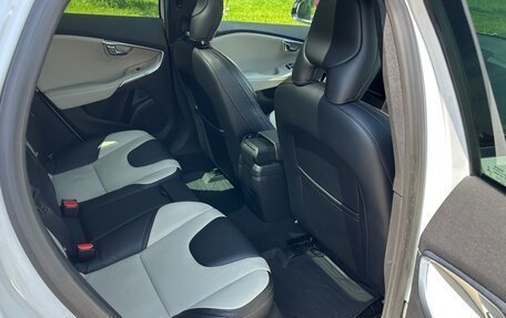 Volvo V40 Cross Country I, 2014 год, 2 000 000 рублей, 6 фотография