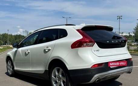 Volvo V40 Cross Country I, 2014 год, 2 000 000 рублей, 2 фотография