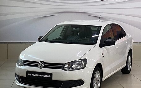 Volkswagen Polo VI (EU Market), 2013 год, 750 000 рублей, 1 фотография