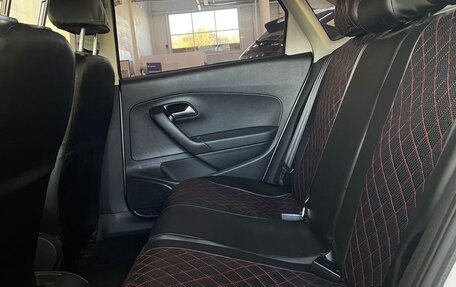 Volkswagen Polo VI (EU Market), 2013 год, 750 000 рублей, 10 фотография