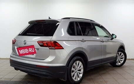 Volkswagen Tiguan II, 2020 год, 2 050 000 рублей, 3 фотография