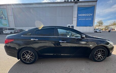 Hyundai Sonata VI, 2010 год, 915 000 рублей, 18 фотография