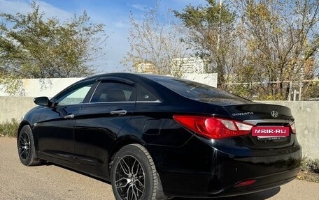 Hyundai Sonata VI, 2010 год, 915 000 рублей, 8 фотография