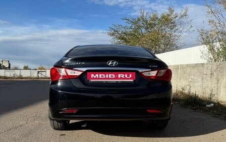 Hyundai Sonata VI, 2010 год, 915 000 рублей, 11 фотография