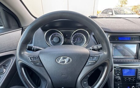 Hyundai Sonata VI, 2010 год, 915 000 рублей, 29 фотография