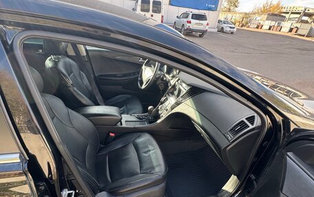 Hyundai Sonata VI, 2010 год, 915 000 рублей, 27 фотография