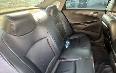 Hyundai Sonata VI, 2010 год, 915 000 рублей, 25 фотография