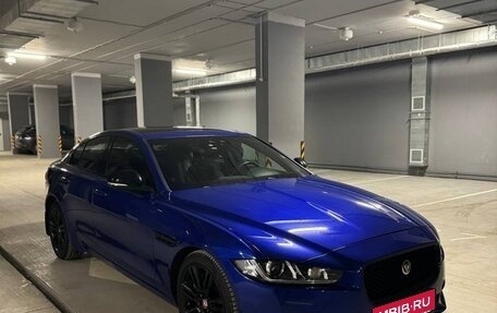 Jaguar XE I рестайлинг, 2017 год, 2 500 000 рублей, 8 фотография