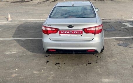 KIA Rio III рестайлинг, 2012 год, 900 000 рублей, 2 фотография