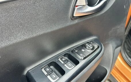 KIA Rio IV, 2018 год, 1 300 000 рублей, 14 фотография