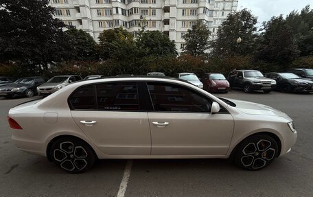 Skoda Superb III рестайлинг, 2014 год, 1 360 000 рублей, 9 фотография