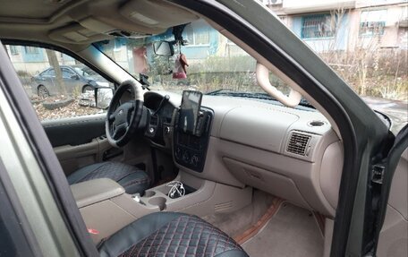 Ford Explorer III, 2002 год, 600 000 рублей, 11 фотография