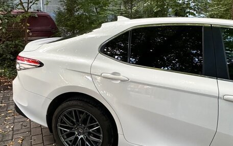 Toyota Camry, 2018 год, 2 390 000 рублей, 4 фотография