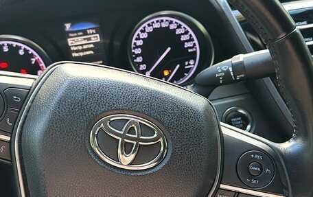 Toyota Camry, 2018 год, 2 390 000 рублей, 14 фотография