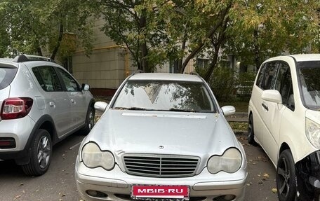 Mercedes-Benz C-Класс, 2003 год, 380 000 рублей, 2 фотография
