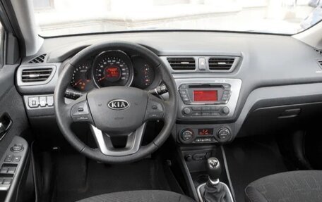 KIA Rio III рестайлинг, 2014 год, 985 000 рублей, 2 фотография