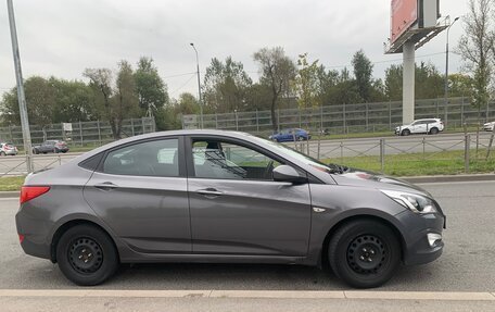 Hyundai Solaris II рестайлинг, 2016 год, 1 100 000 рублей, 2 фотография