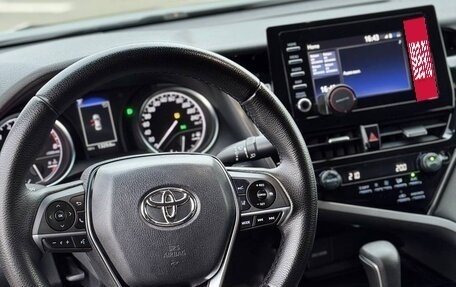 Toyota Camry, 2021 год, 1 950 000 рублей, 7 фотография