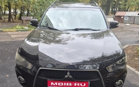 Mitsubishi Outlander III рестайлинг 3, 2011 год, 1 250 000 рублей, 1 фотография