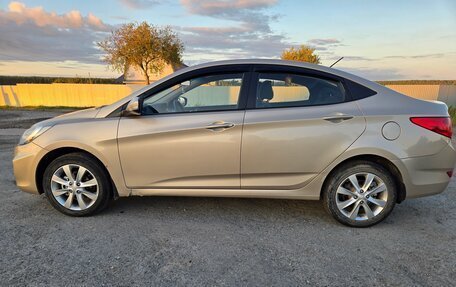 Hyundai Solaris II рестайлинг, 2011 год, 655 000 рублей, 7 фотография
