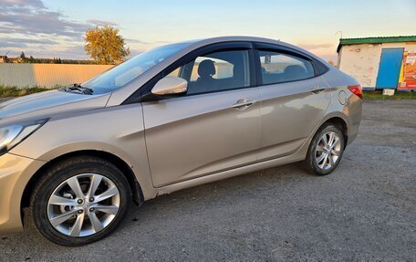 Hyundai Solaris II рестайлинг, 2011 год, 655 000 рублей, 9 фотография