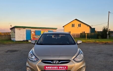 Hyundai Solaris II рестайлинг, 2011 год, 655 000 рублей, 4 фотография
