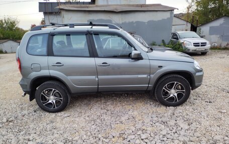 Chevrolet Niva I рестайлинг, 2012 год, 700 000 рублей, 3 фотография